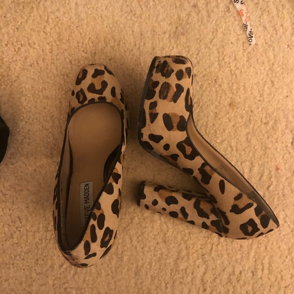 Heels - Picture 3 of 3